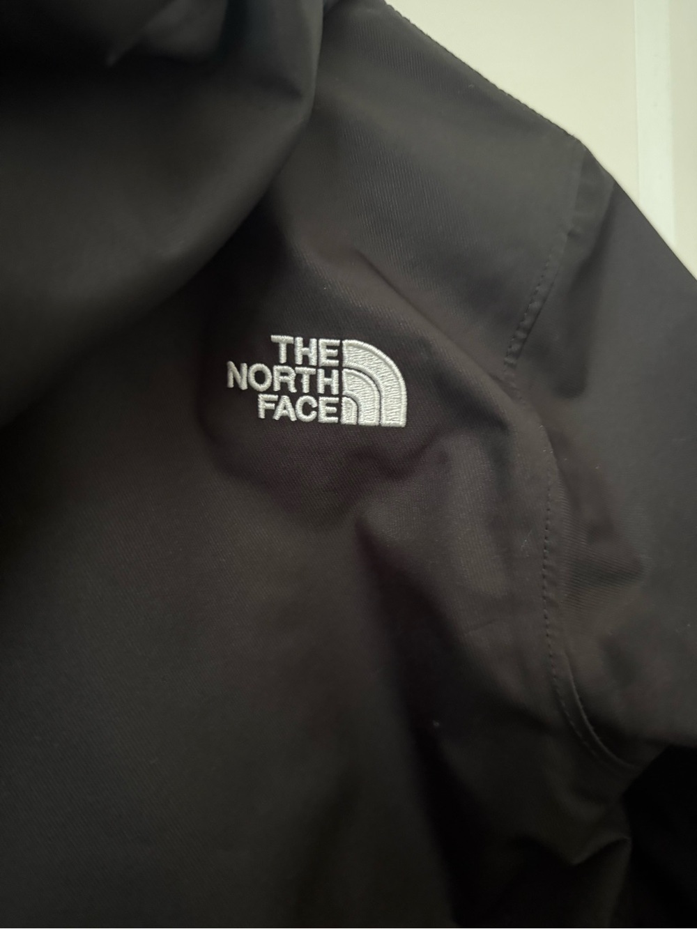 youth the north face windbreaker and fleece zip up set - Picture 4 of 9